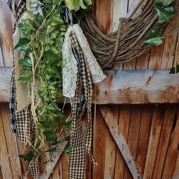 Summer Wreath,Farmhouse Front Door Wreath,Spring Wreath,Floral Arrangement - Picture 4 of 11